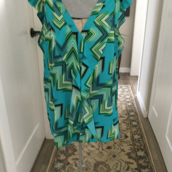 NWOT Beautiful Turquoise Top - Picture 8 of 10